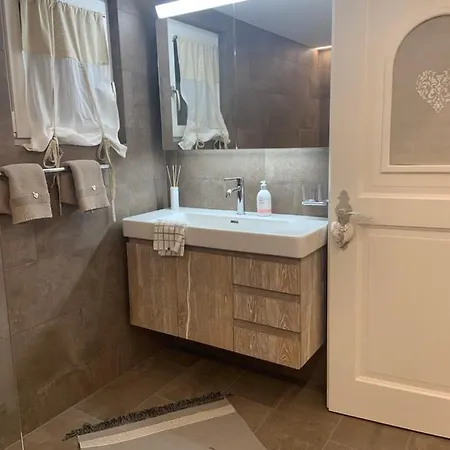 Apartment Chasa Tusa *