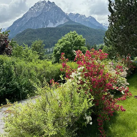 Chasa Tusa 아파트 *