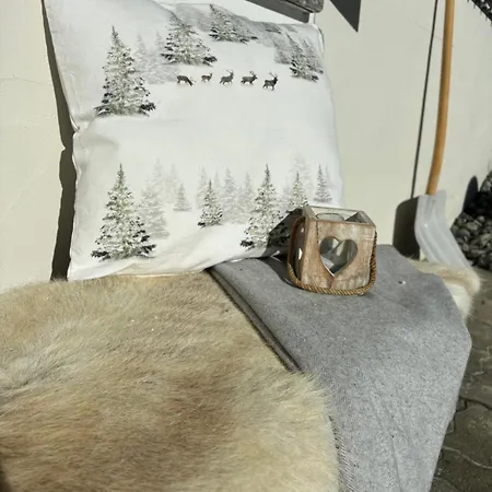 Chasa Tusa Apartman Scuol